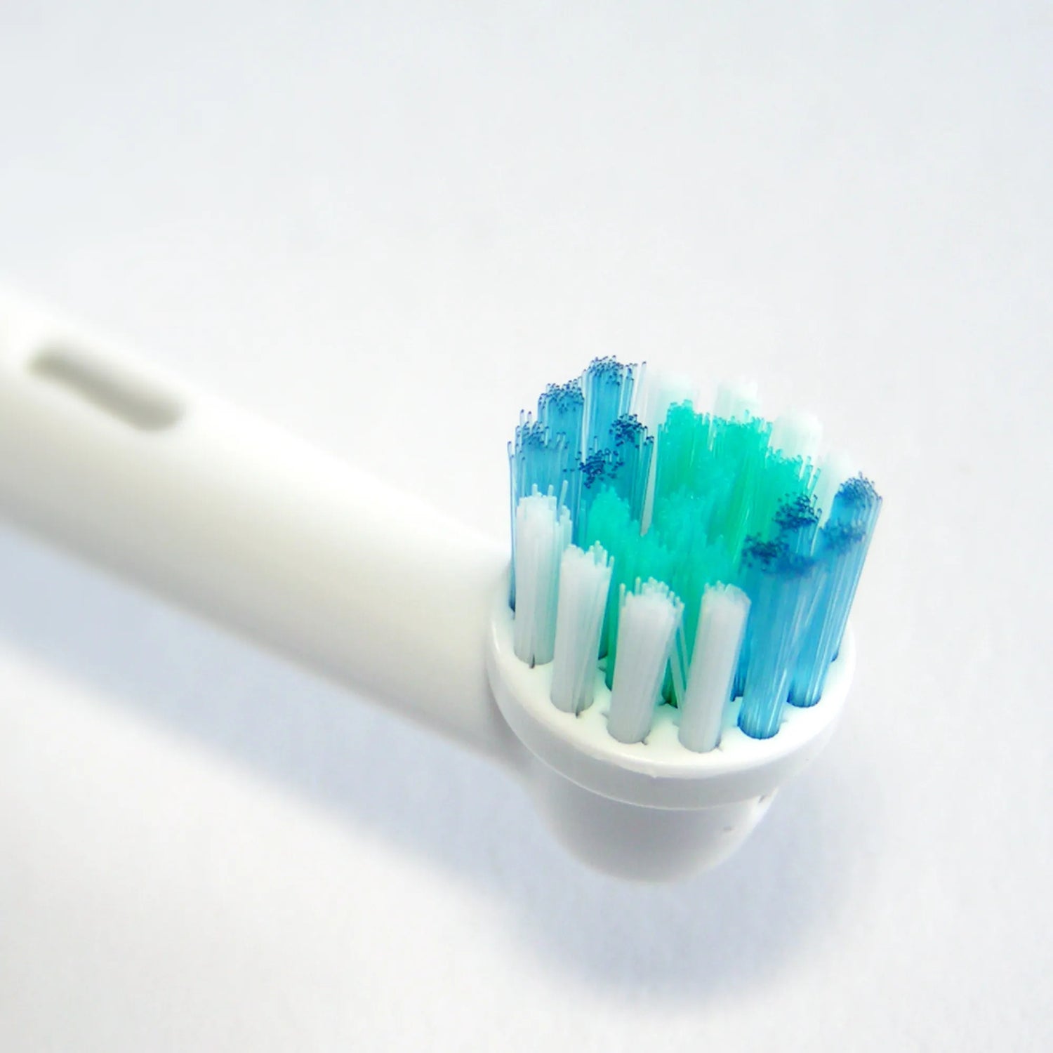 When Should Kids Start Using an Electric Toothbrush? (A Parent’s Guide)